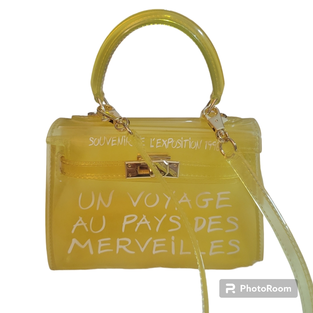 Yellow Bag UN VOYAGEAU PAYS DESMERVEILLES